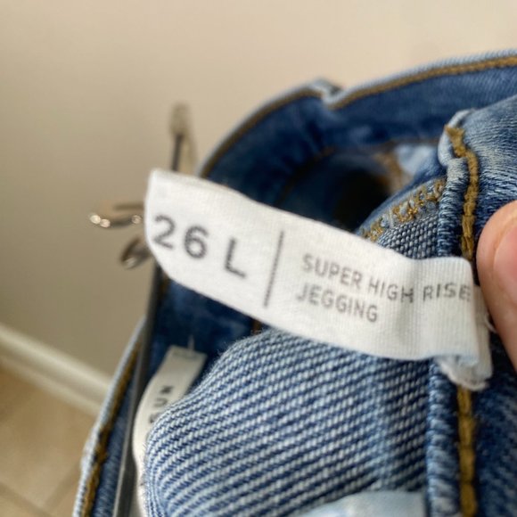 PacSun Super High-Rise Jegging in Light Wash - Picture 5 of 5